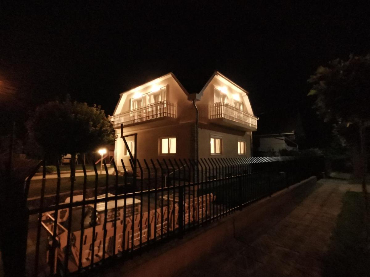 Family Garden Apartmanhaz 希欧福克 外观 照片